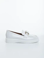 Zeria fehér női félcipő lakkozott ökológiai bőrből