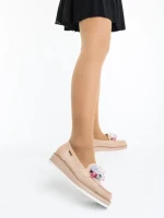 Surena bézs női félcipő textil anyagból