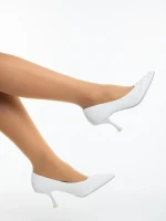 Atelia bézs női magassarkú cipő textil anyagból