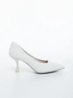 Atelia bézs női magassarkú cipő textil anyagból