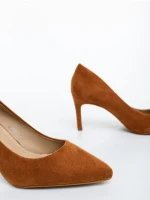 Lysana tevebarna női magassarkú cipő textil anyagból