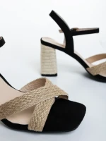 Rosea fekete női magassarkú szandál textil anyagból