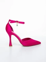 Sirada rózsaszin női magassarkú cipő textil anyagból
