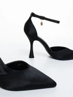 Sirada fekete női magassarkú cipő textil anyagból
