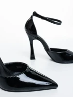 Lavrona fekete női magassarkú cipő lakkozott ökológiai bőrből
