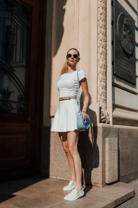 Manara világos bézs női alkalmi cipő textil anyagból