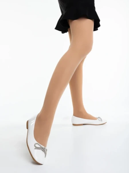 Ativa fehér női balerina lakkozott ökológiai bőrből