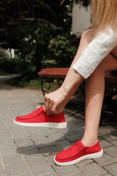 Mirada piros női alkalmi cipő textil anyagból