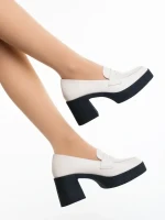 Mevara bézs és fekete női félcipő ökológiai bőrből