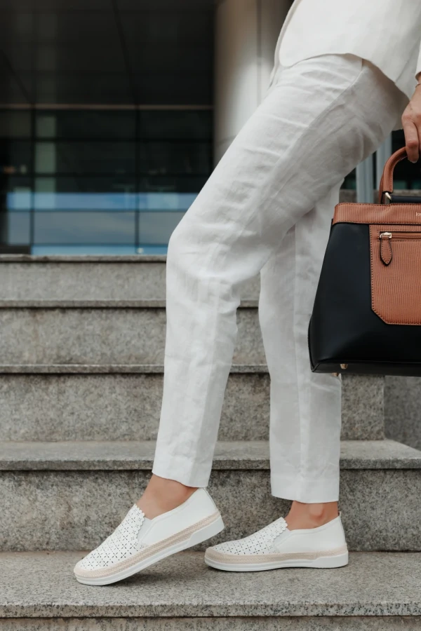 Emena fehér női félcipő ökológiai bőrből