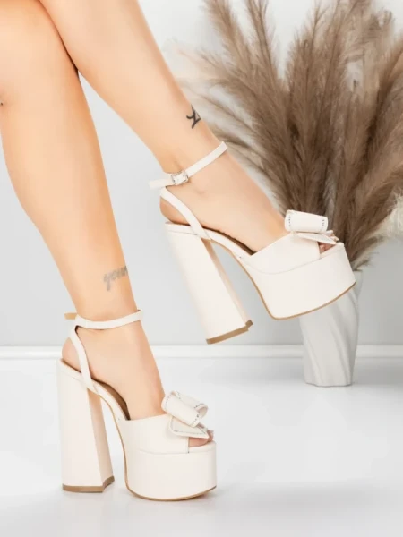 Vastag sarkú szandál és platform 3KV52 Bézs | Mei » MeiMall.hu