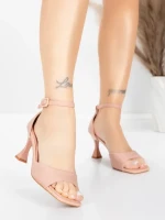 Karcsú sarkú női szandál 5GZ90 Rózsaszín | Mei » MeiMall.hu