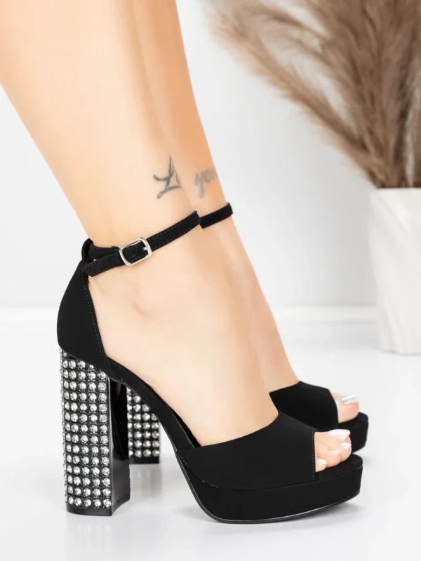 Vastag sarkú szandál és platform 5KV71 Fekete | Mei » MeiMall.hu