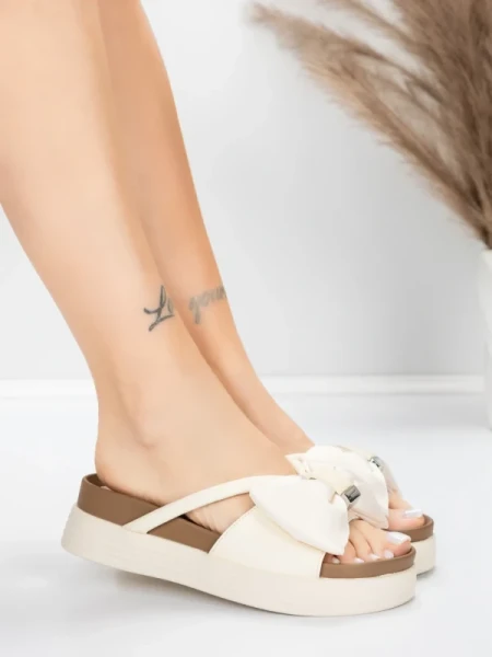 Valódi bőrből készült női papucs TP637-1 Krém | Formaz... » MeiMall.hu