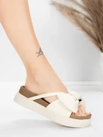 Valódi bőrből készült női papucs TP637-1 Krém | Formaz... » MeiMall.hu